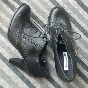 American Eagle Oxford Heels